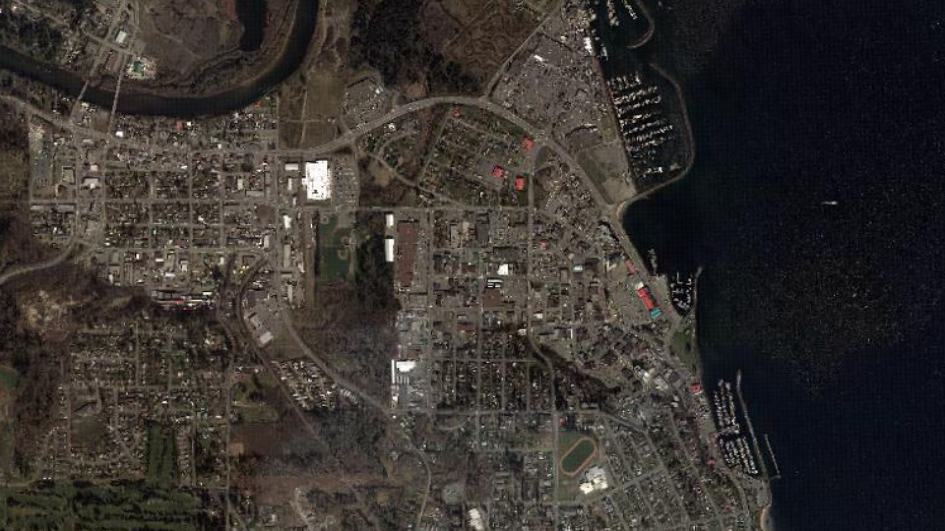 Aerial view of Campbell River in 2016.