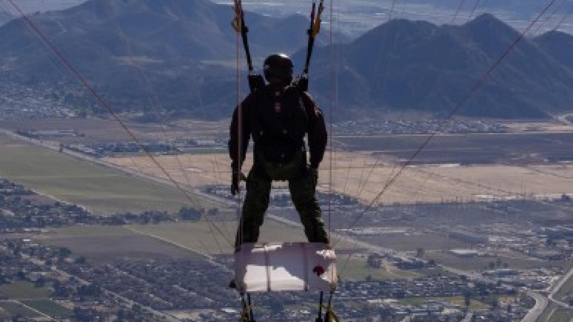 Skyhawks divers